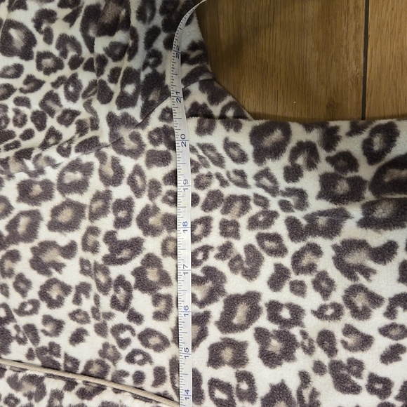 George bathrobe size S/M $15 NWOT. - Picture 9 of 14